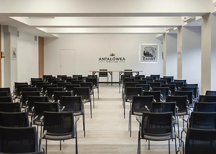 Kompleks Antalowka Termy & Med 3* زاكوباني