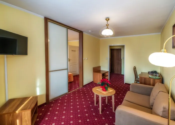 Kompleks Antalowka Termy & Med 3* زاكوباني