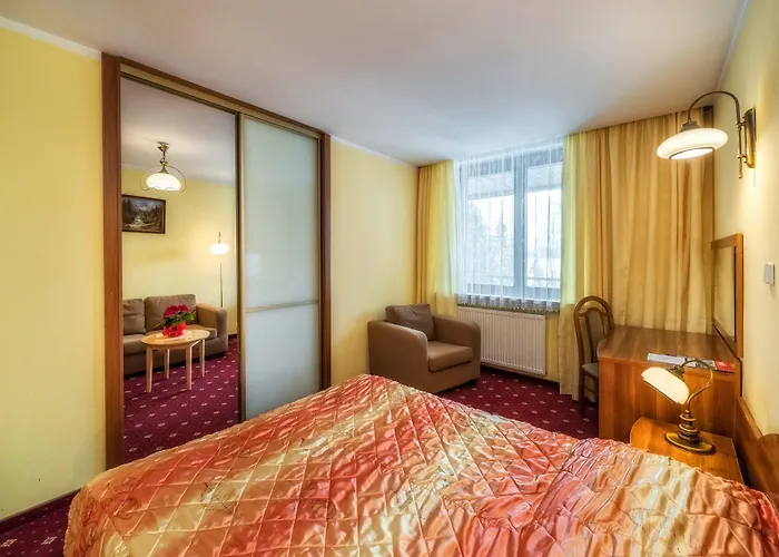 Kompleks Antalowka Termy & Med بيت ضيافة زاكوباني