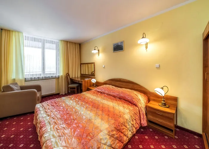 Kompleks Antalowka Termy & Med بيت ضيافة زاكوباني