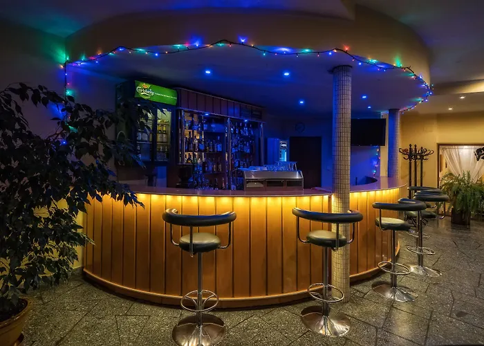 Kompleks Antalowka Termy & Med بيت ضيافة