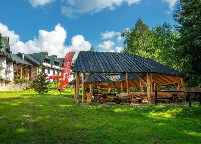 Kompleks Antalowka Termy & Med بيت ضيافة